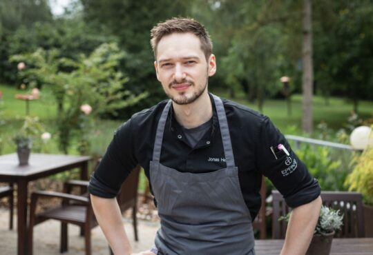 ©Jonas Herber, Küchenchef im Restaurant Eppard in der 100 Guldenmühle