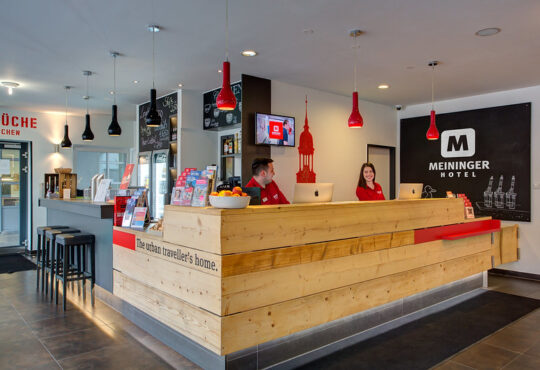 Statt Cash: MEININGER Hotels setzt auf bargeldloses Bezahlen im Hotel