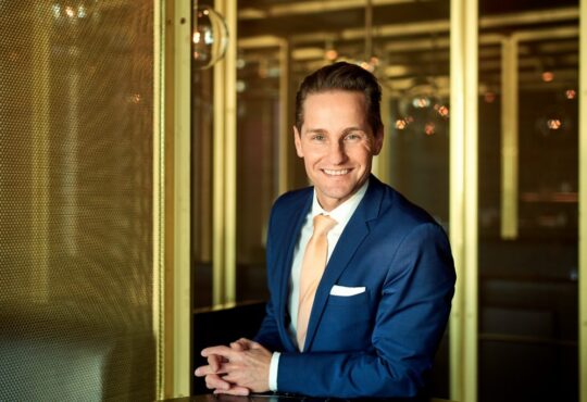 Enrico Ungermann - Empire Riverside Hotel