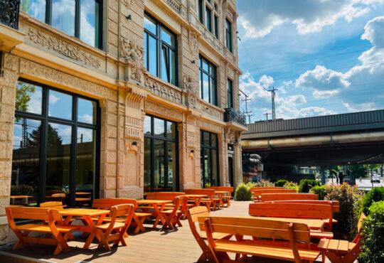 Bildunterschrift: Neuzugang der BWH Hotel Group Central Europe mit dem Soft Brand BW Signature Collection: das The Monument Hotel in der Mainmetropole Frankfurt.