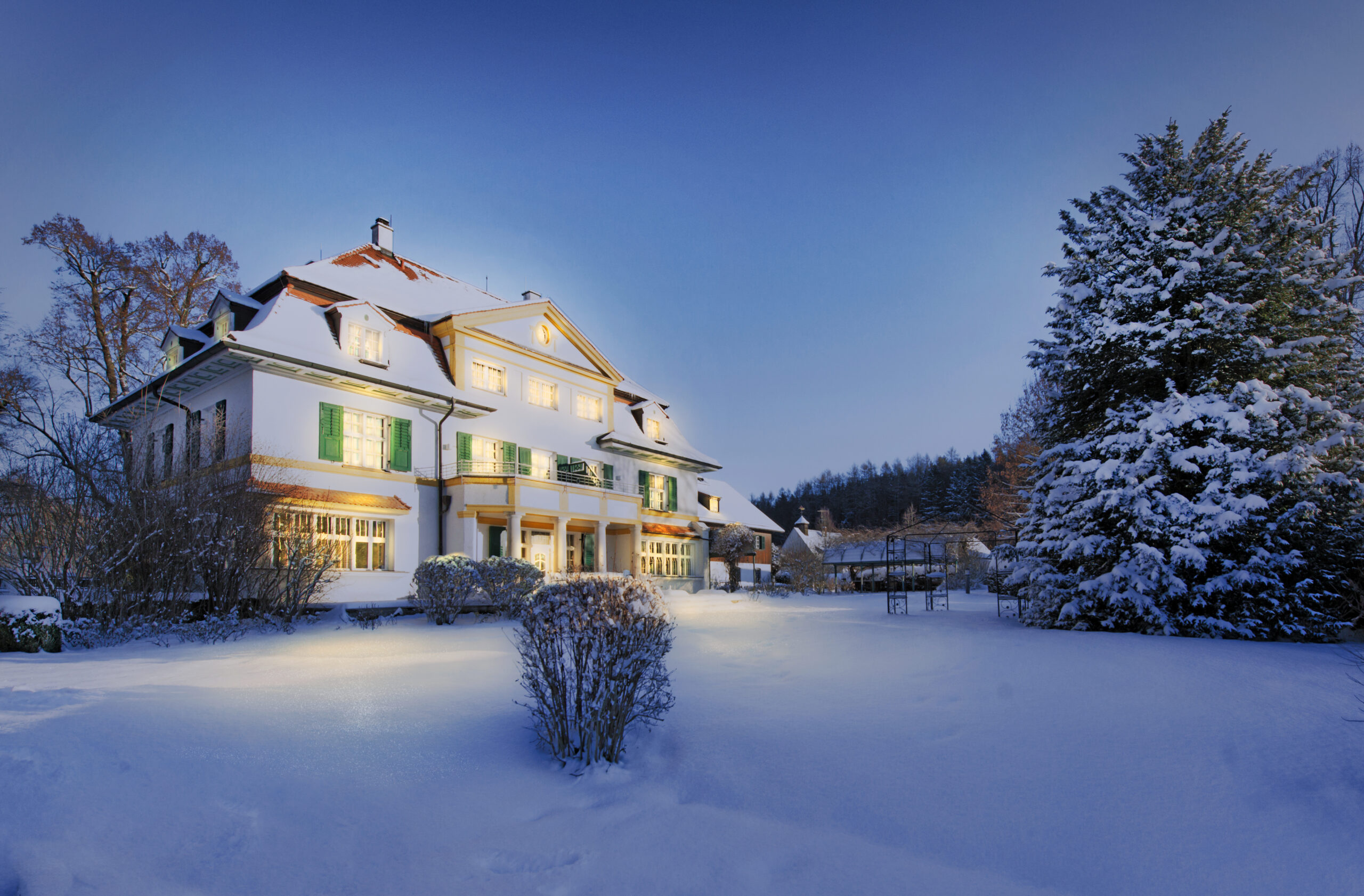 Ruhige Wintertage inmitten der oberbayerischen Natur verbringen Gäste des Schlossgut Oberambach am Starnberger See. Bildnachweis: Robert Kittel/Schlossgut Oberambach